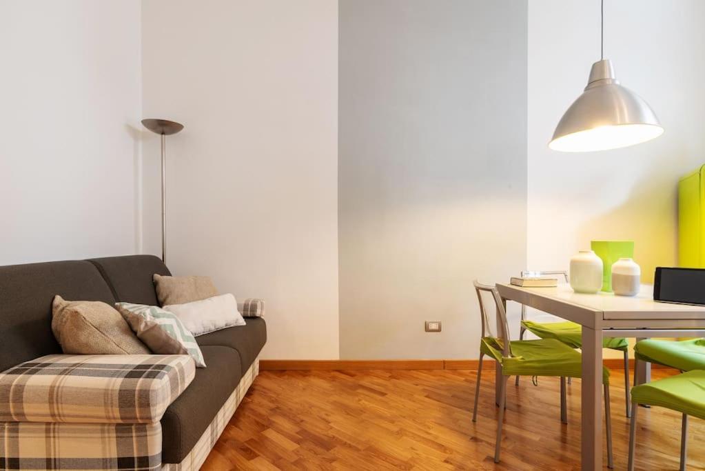 Eva Flexyrent Apartment Milánó Kültér fotó